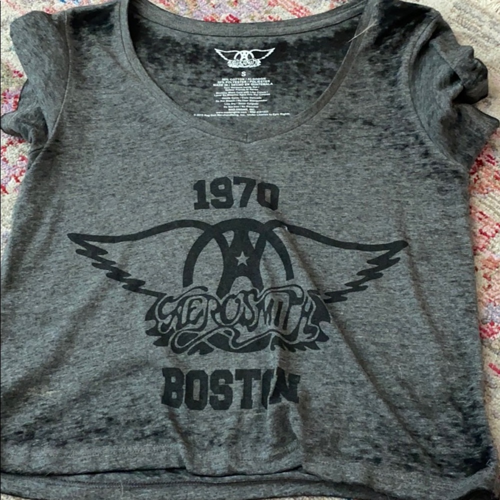 graphic tee